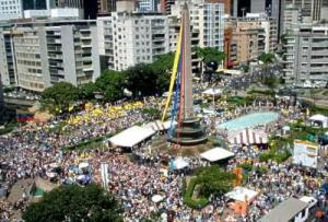 ProtestaMilitar's tweet photo. LA PROTESTA MILITAR: #leer   
VIGÉSIMO ANIVERSARIO DE LA PLAZA ALTAMIRA. Por: Daniel Comisso Urdaneta. Contralmirante A.R.V. #Reflexión RA CXXXI #Información #Militar #Venezuela #Mundo #Desobediencia 
#22Oct2002 #22Oct2022 
https://t.co/svkj2iSpW4 https://t.co/kEy9Ze1Zpj
