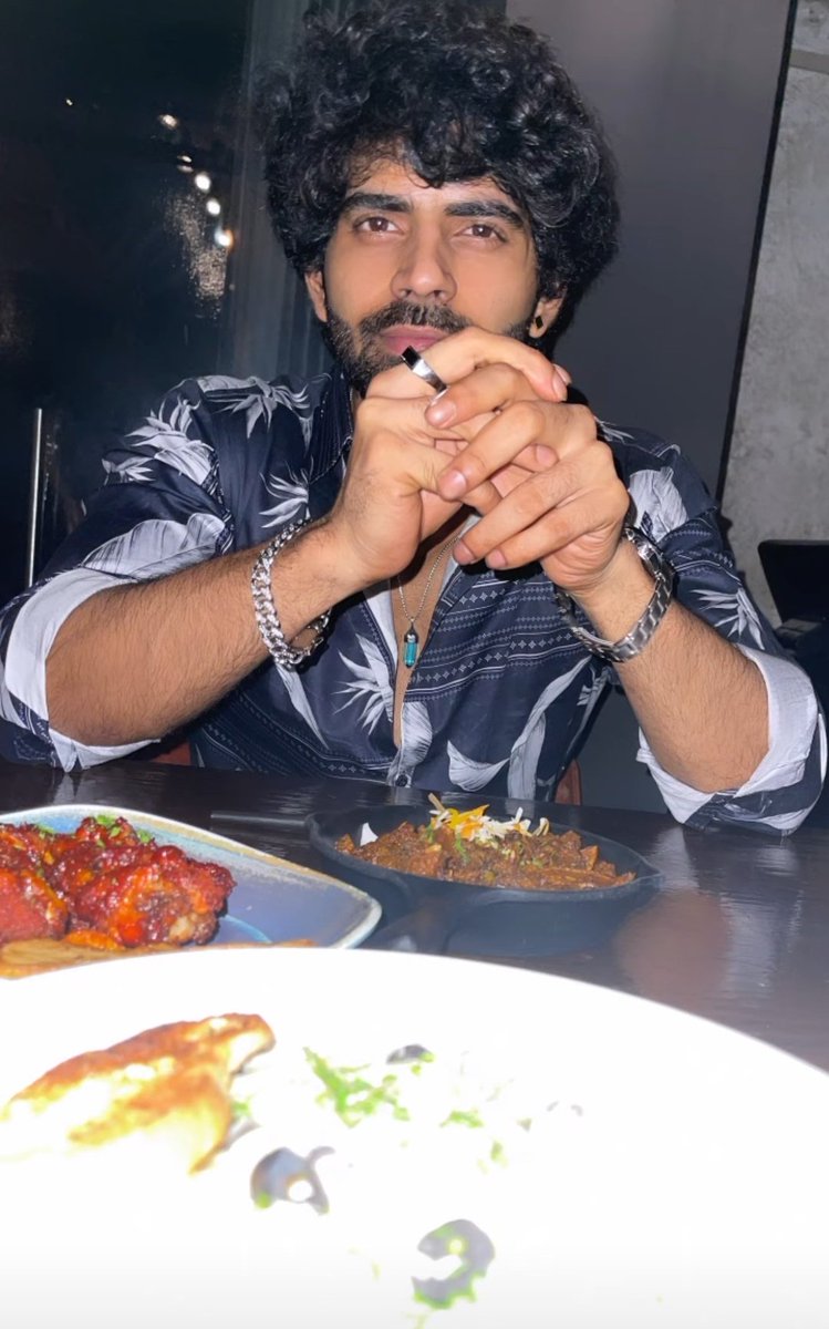 Dksview's tweet photo. #BalajiMurugadoss 💥 https://t.co/rlOUc40a2X