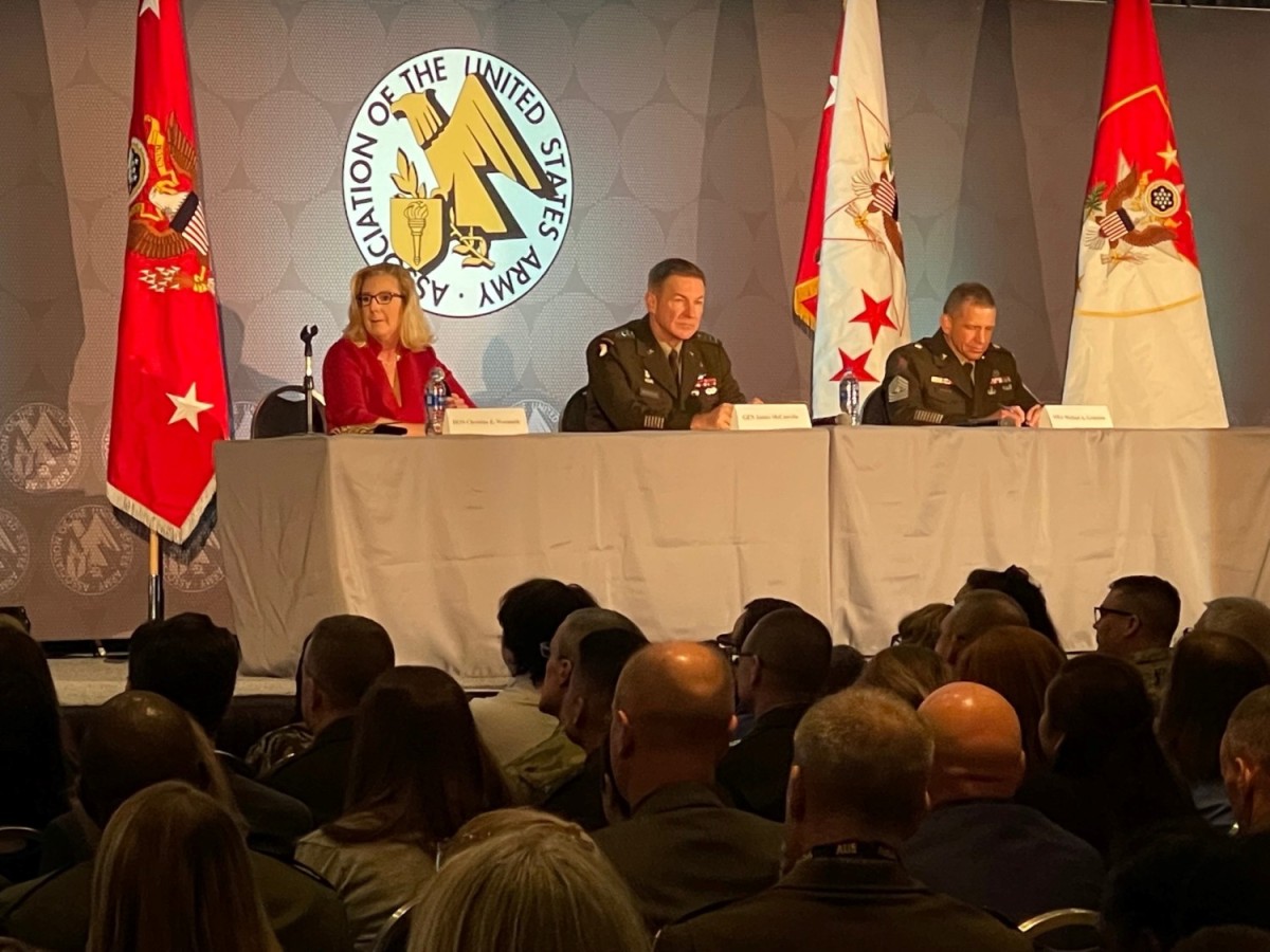 As the #USArmy moves forward with transforming for the future, senior leaders at this year’s annual meeting of the Association of the U.S. Army made clear that taking care of Army families is their central focus. Read more ➡️ spr.ly/6010MYp20