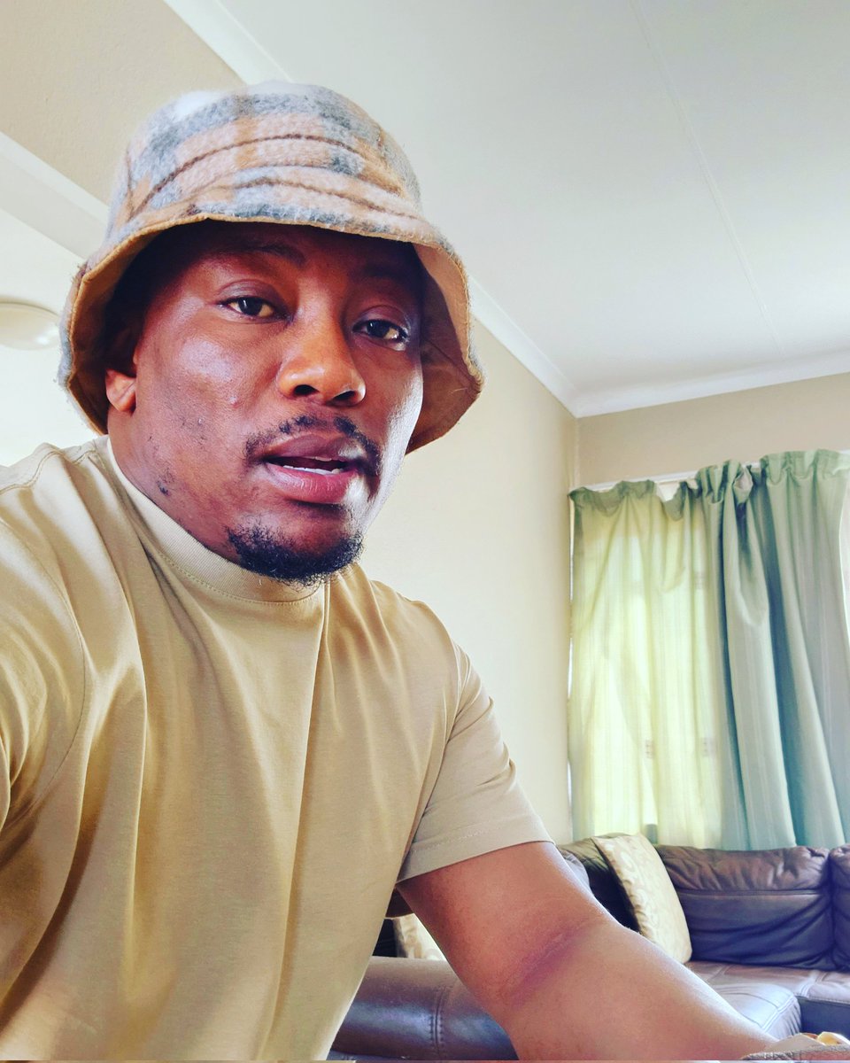 85Lunga's tweet image. Less is more