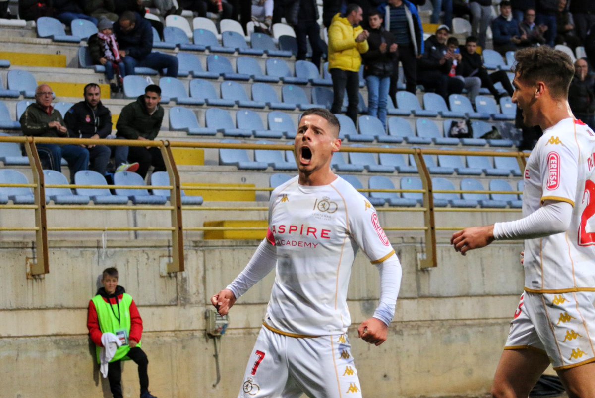 Victoria muy importante en nuestro Reino! Gracias a toda la afición por el apoyo y el ambiente. Seguimos todos JUNTOS 🍍🤞🏽 <a href="/CyDLeonesa/">Cultural y Deportiva Leonesa</a>