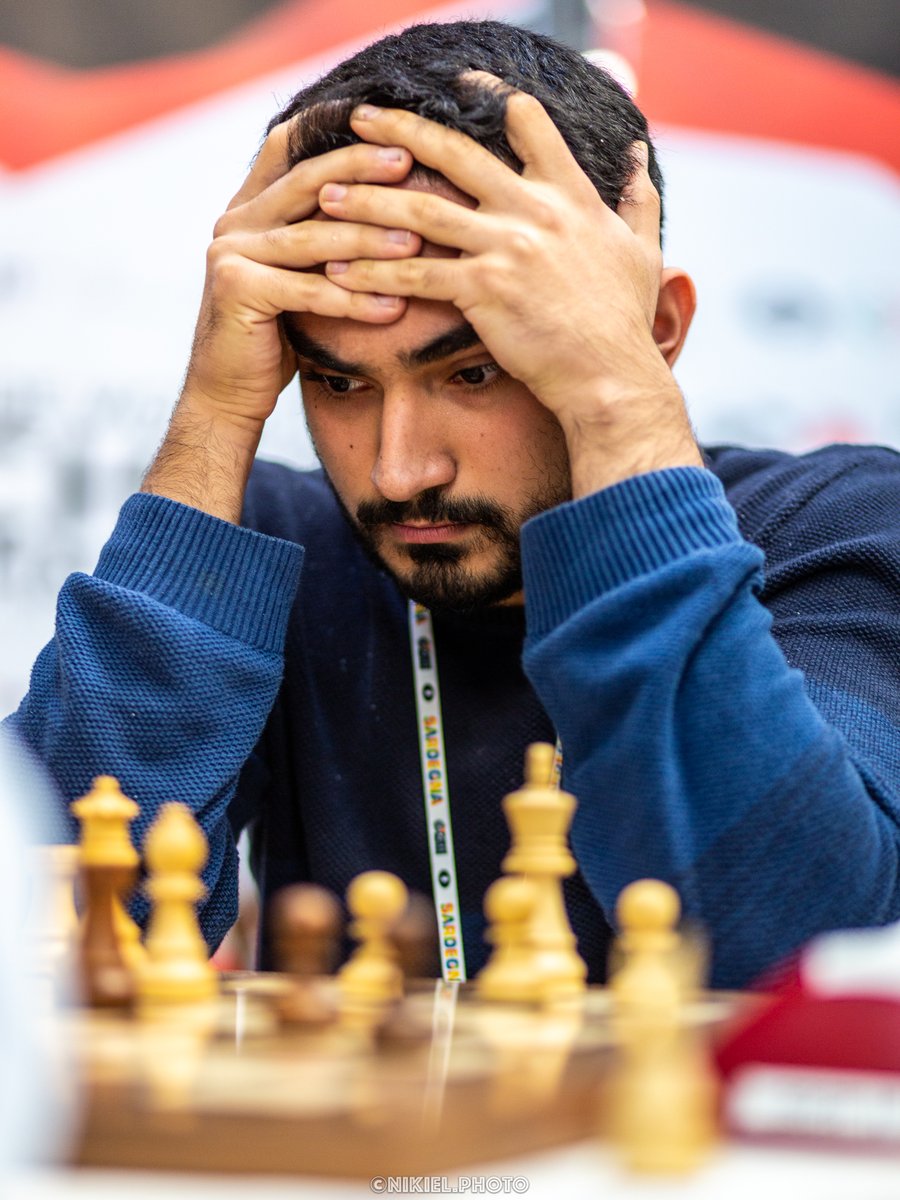 🇦🇿 IM Abdulla Gadimbayli is the 2022 World Junior Champion!
Abdulla was trailing 🇭🇺 GM Adam Kozak by half a point before the last round but managed to catch him, along with three others, and won first place by only half a point in the third tiebreak criterion.

📷: Przemek Nikiel