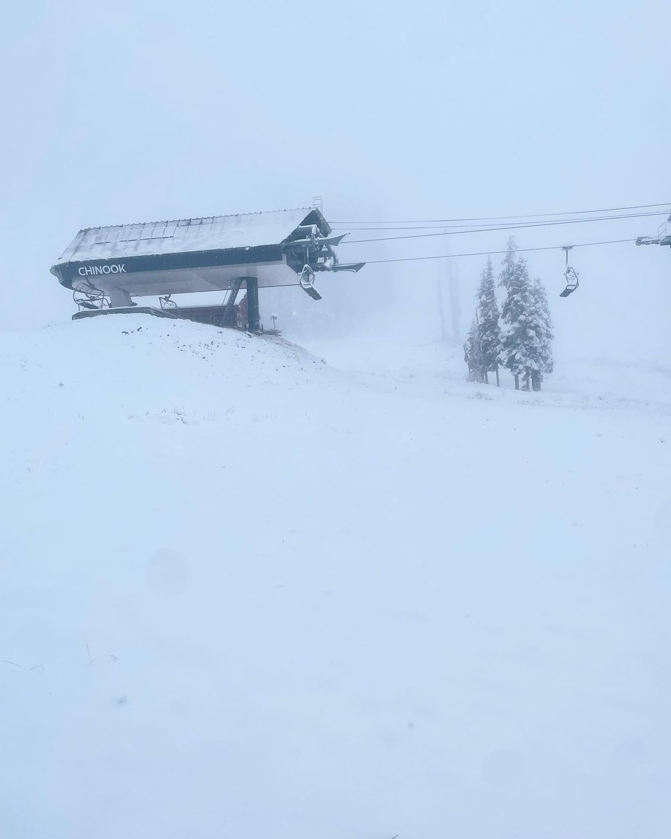 Crystal Mountain tweet media