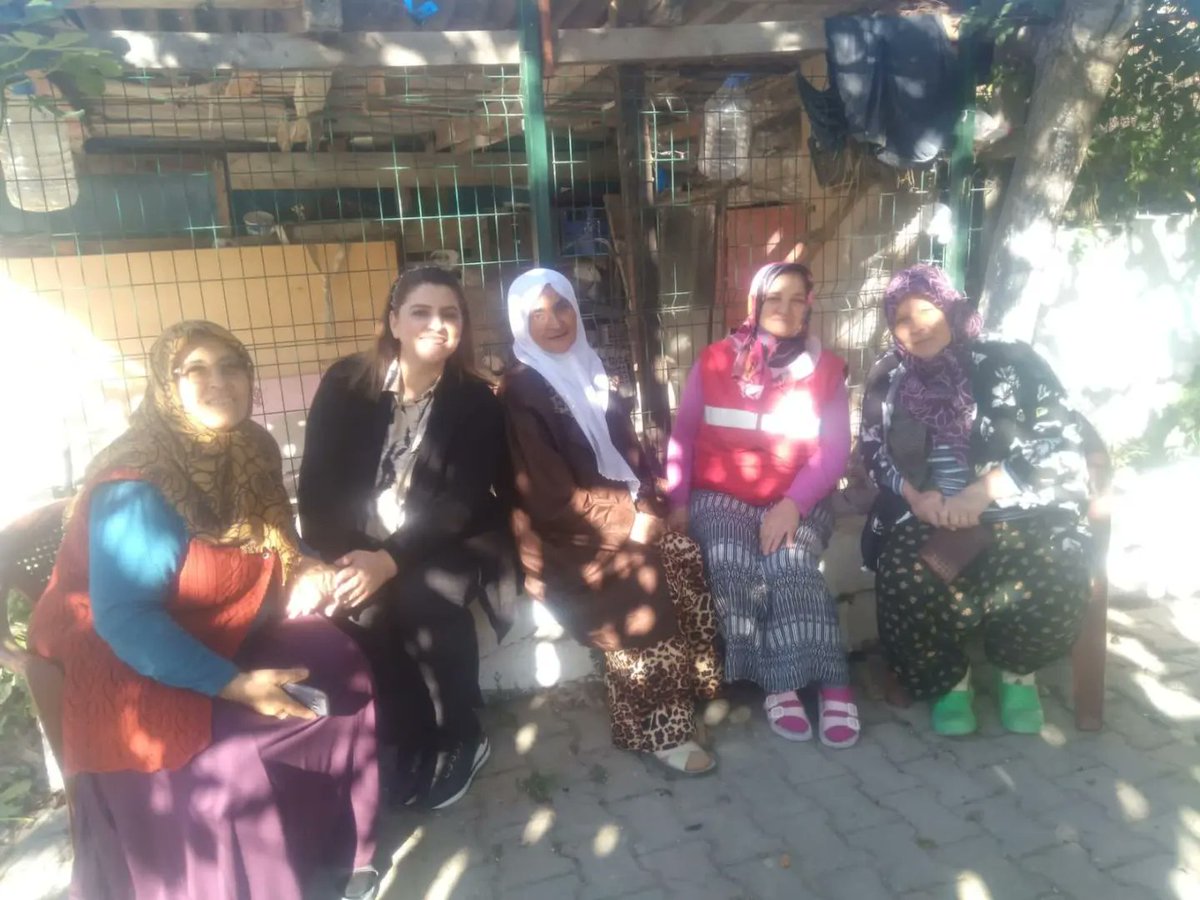Akkadinsilivri2's tweet photo. ✅Büyükçavuşlu
Cumhurbaşkanımıza söz verdik çalınmadık kapı bırakmayacağız.🇹🇷
Bugün Büyükçavuşlu’da gönlü güzel muhabbeti güzel komşularımızı ziyaret ettik.
#İşimizVaktimizdenÇok
#Hedef2023 https://t.co/I1jdxJNuZ5