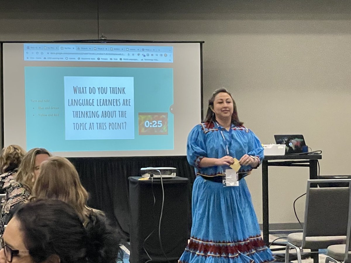 AnnieRiveraEdu's tweet photo. ⁦@LISDWL⁩ #lisdwl teacher ⁦@Griffin_MS⁩ Sra. ⁦@Doggett1979⁩ shares about authentic resources with fellow WL educators 🌏 in the state at #tflaafc22 by ⁦@TFLA_Tweets⁩ https://t.co/lxa8K4PDzf