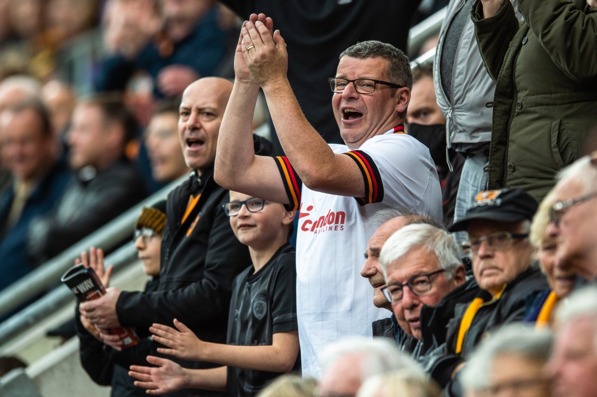 HullCity's tweet photo. Loud and proud! 🐯

#hcafc https://t.co/3W9s3s4r6W