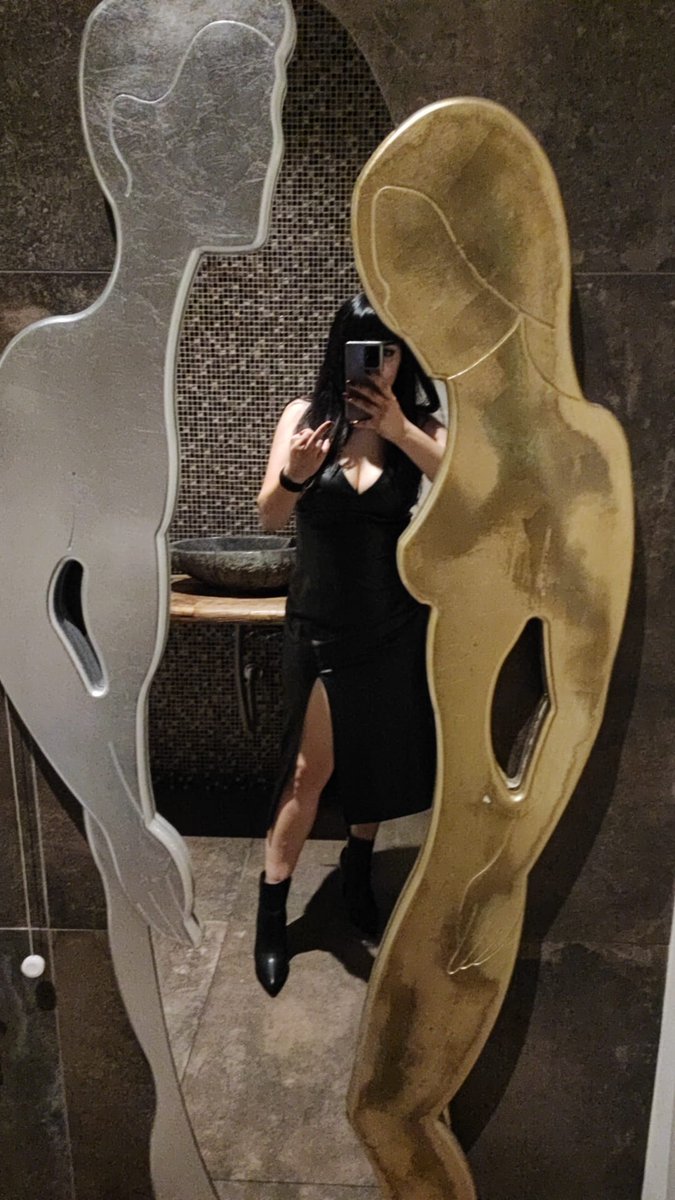 gyna_va's tweet image. Così