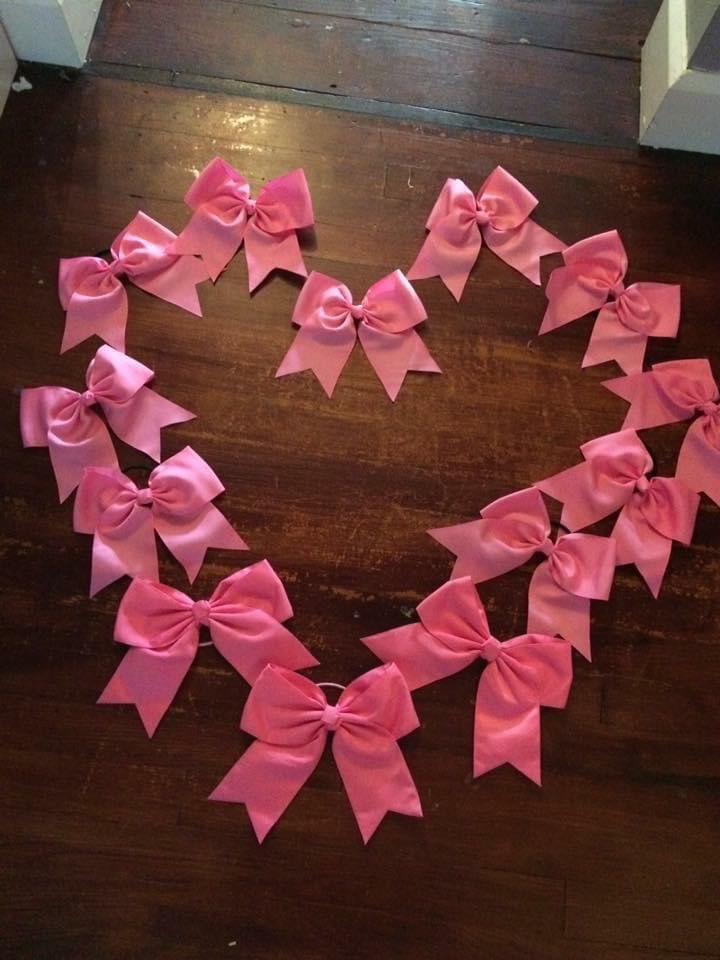 It’s the 10th Annual Cindy Lackner Memorial Game. Don’t forget your pink for tonight’s game. Due to fall break we are short staffed, but we are so excited to see @TartanFB play. Let’s Go Tartans.