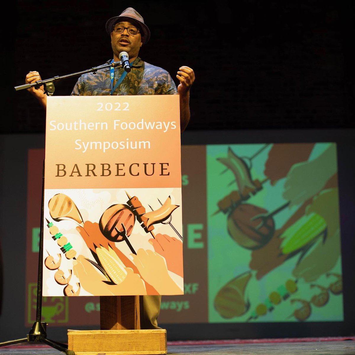 southfoodways's tweet photo. Adrian Miller (@soulfoodscholar) has taken the stage throughout Symposium weekend to share stories of legendary pitmasters. Swipe for a taste.
#SFAOxF #SFABBQ https://t.co/AiVxnq2xmE