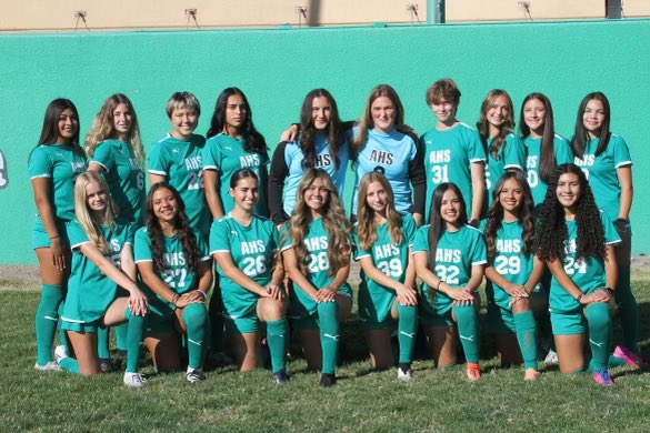 The 2022-23 District 5-5A Champion ALBUQUERQUE HIGH BULLDOGS! #BulldogCity is ready for <a href="/_nmaa/">NMAA</a> Selection Sunday. Brackets at 3pm. 💚🤍⚽️🤍💚