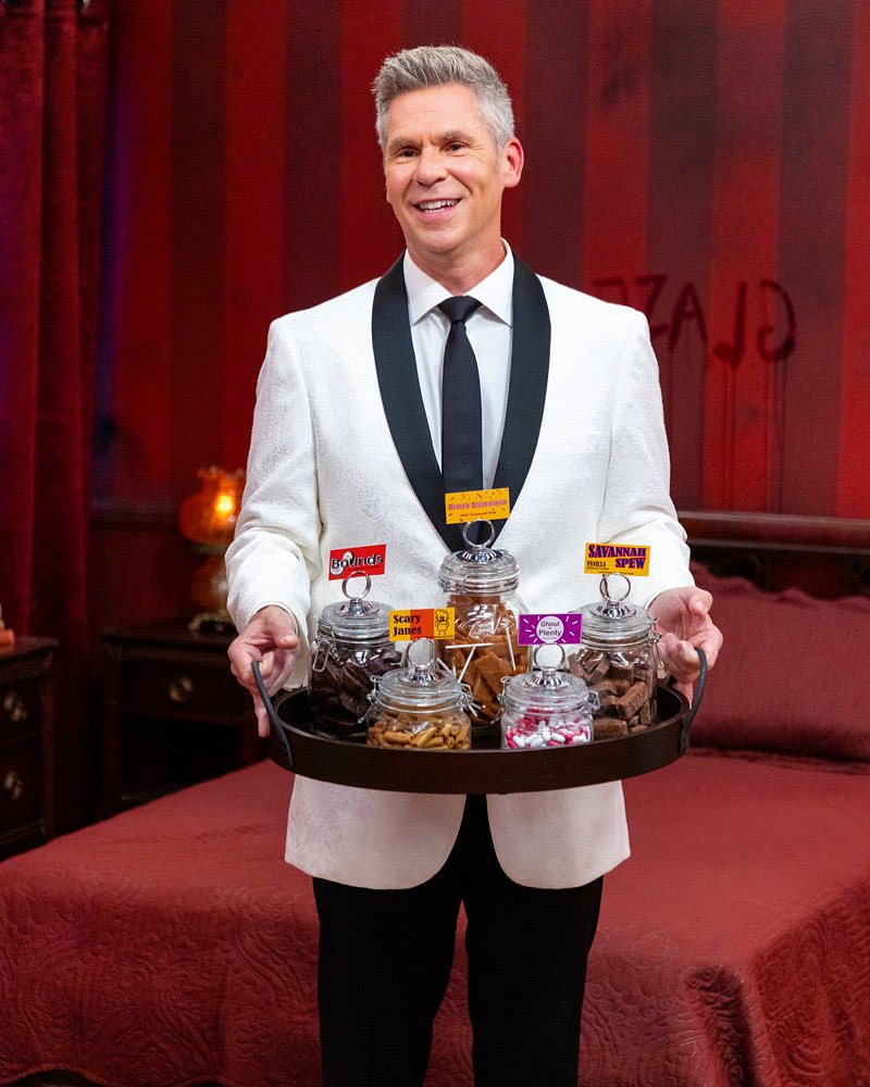 John_Henson's tweet photo. “Who ordered the tasting flight of candy?”

The answer to this question and more on the next episode of #HalloweenBakingChampionship!!!

Join me, @steph__boswell @zacayoung and @carlaphall Monday at 9/8c on @foodnetwork or on demand on @discoveryplus! https://t.co/D4W9DUROvu