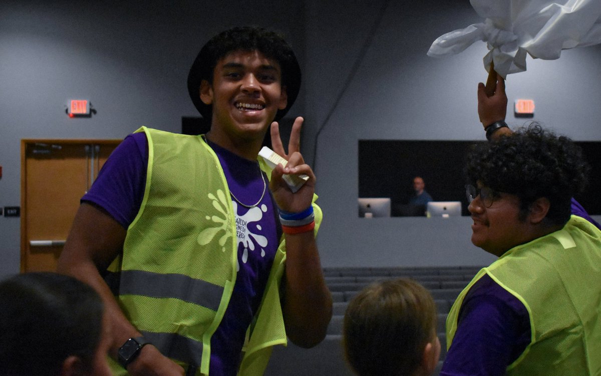 vidachurchmiami's tweet photo. Escuela Bรญblica de Vacaciones ๐ SPARK STUDIOS ๐ #vbs #sparkstudios #escuelabiblicadevacaciones #kidsministry https://t.co/b4s89AXqri