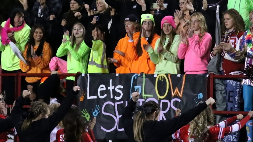 Redmen_Photos's tweet photo. 📣The Band, Cheerleaders, &amp; Students📣

Congratulations Seniors!

Photos have been posted from the October 21, 2022, game against Clyde.

https://t.co/JlIxTvzCGa

#RedmenPride @BHSRedmen @bcsredmensports https://t.co/9bzVmZm1cm