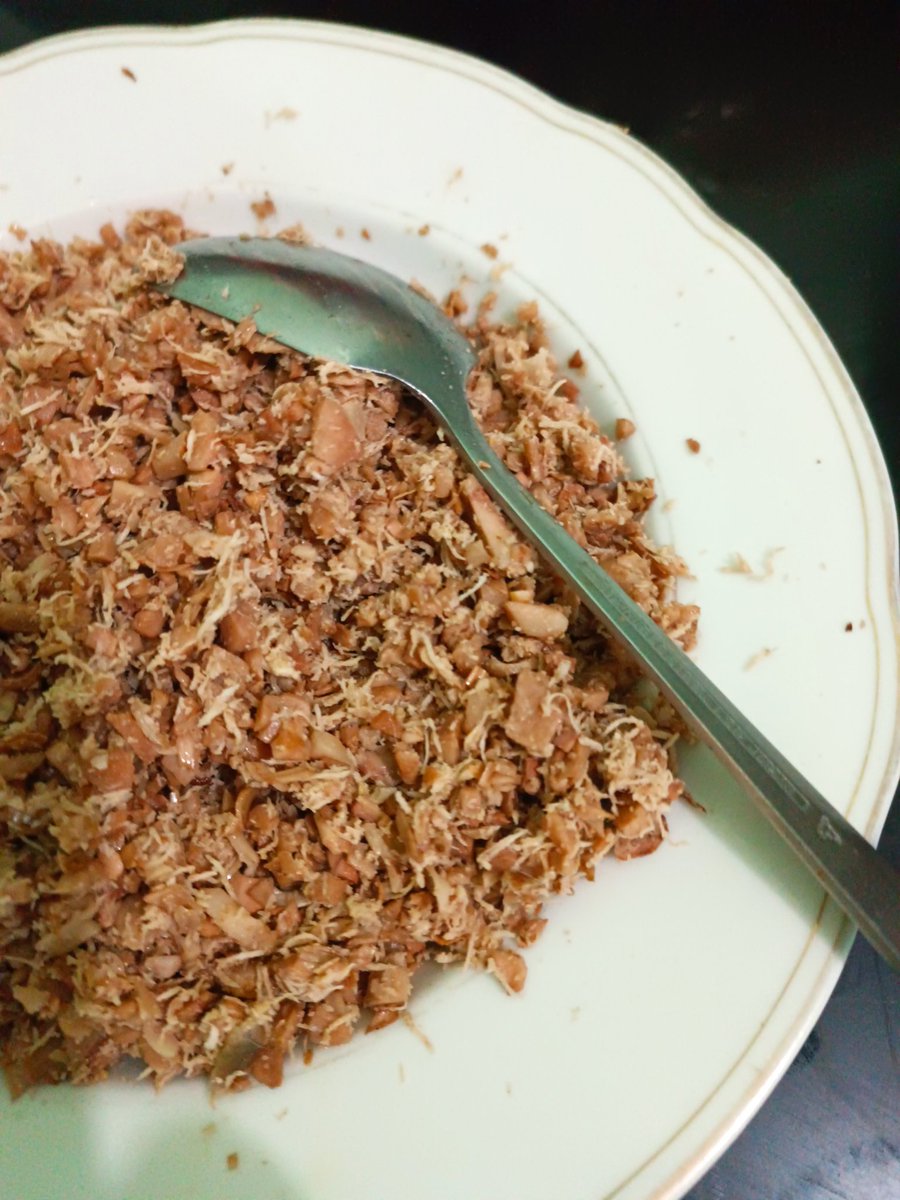 jacintha_box's tweet photo. Alhamdulillah, pagi ini bisa sarapan taoto. Megono? Ada dong. Beda ya sama sego megono magelangan, bukan urap gaes. Mr bojo milih minum teh jahe madu aja dulu. Monggo Mas @arieparikesit
#SarapanApa
#KulinerPekalongan
#MaduMultiflora
#MaduMurni https://t.co/6cv8QqDo7V