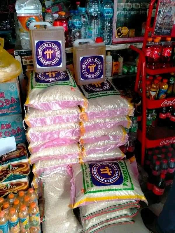 PiNewsMedia's tweet photo. Congratulations to Pi's universal values ​​for spreading to every corner of the world, the pioneer in Indonesia has opened a multi-place Pi barter rice session, and tens of millions of people are about to join #PiNetwork!

@PiCoreTeam #PiNews https://t.co/26DiSbF9hd