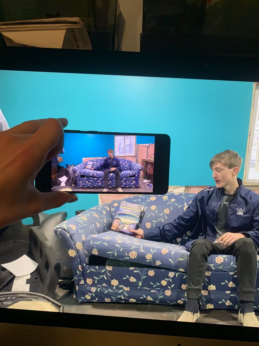 CompactorJoe's tweet image. The display calibration is very bad on my Samsung galaxy a51, iPhone 6 on the left galaxy a51 on the right, same video same frame.