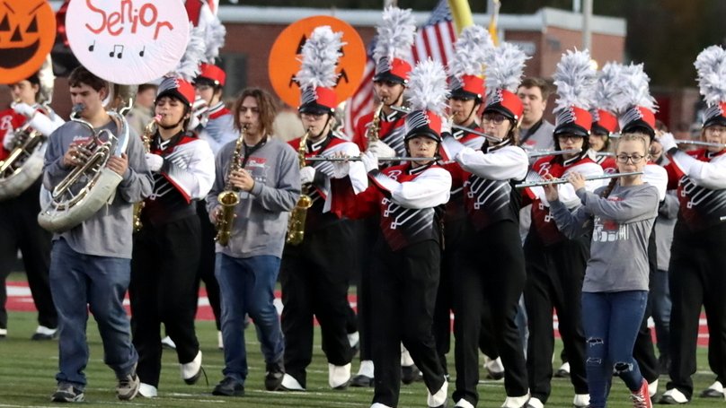 Redmen_Photos's tweet photo. 📣The Band, Cheerleaders, &amp; Students📣

Congratulations Seniors!

Photos have been posted from the October 21, 2022, game against Clyde.

https://t.co/JlIxTvzCGa

#RedmenPride @BHSRedmen @bcsredmensports https://t.co/9bzVmZm1cm