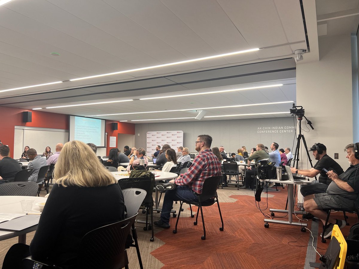 ovmae_asu's tweet photo. We had a full house during the 5th Veterans in Society Conference. Thank you to @CISAASU @ovmae_asu and our team volunteers for making the event a successful one. #ViS2022Phx #CISAASU #sundevilvets #veteranstudies https://t.co/LGOuDbX5TC