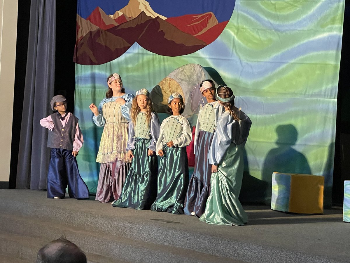 Gattyscience's tweet photo. ⁦⁦@CreekAltamont⁩ students filled the  MPR w/ 2 fabulous performances of The Little Mermaid! Thanks Tish Cortes &amp; Jessica Calkins for helping all week &amp; to Molly, Kaeli at Missoula Children’s Theatre! ⁦@Livermoreschool⁩ ⁦@Gattyscience⁩ https://t.co/RVfkucU1Mp