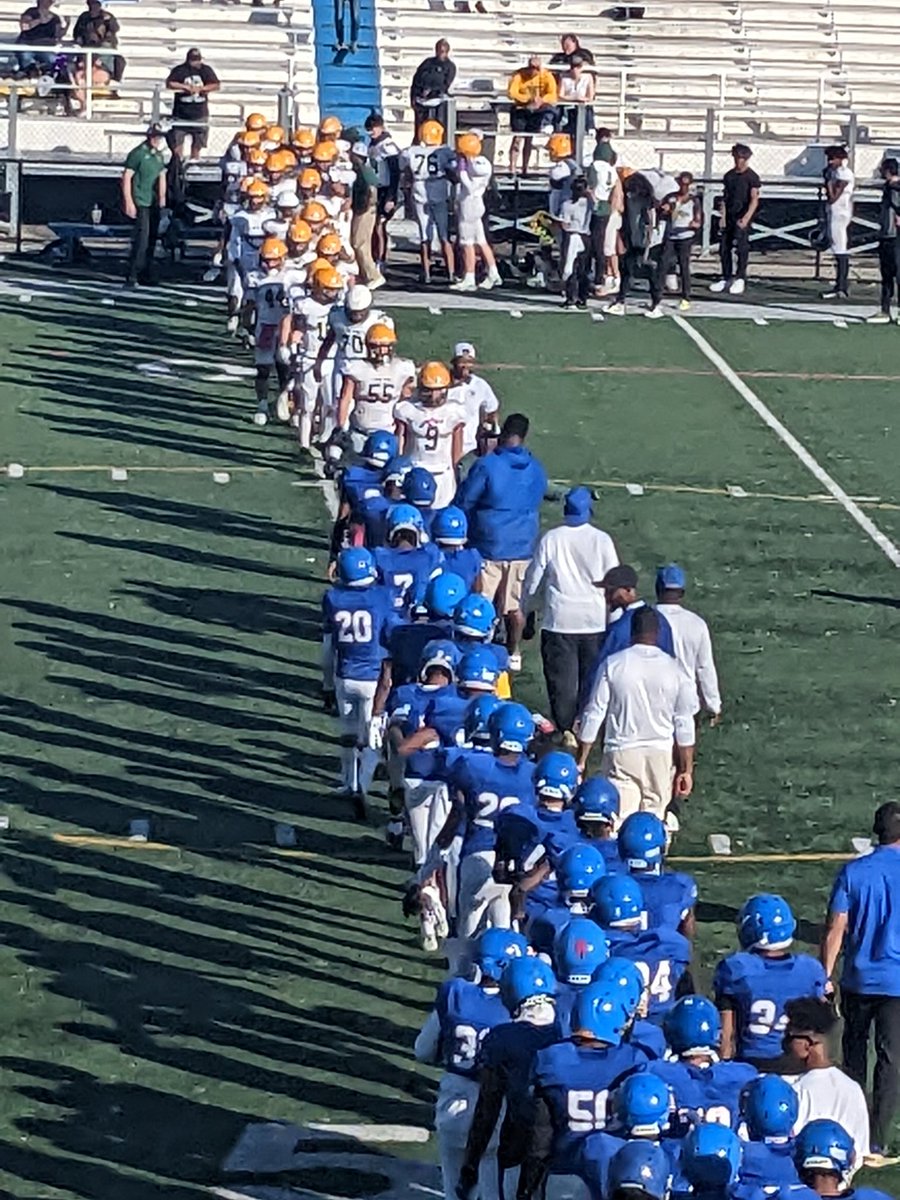 SimeonNation's tweet image. Congratulations fellas on another outstanding game and UNDEFEATED season 9 - 0.  We are so proud, but the work continues. #WinState 💙💛

Simeon 49, Lane 6 final!