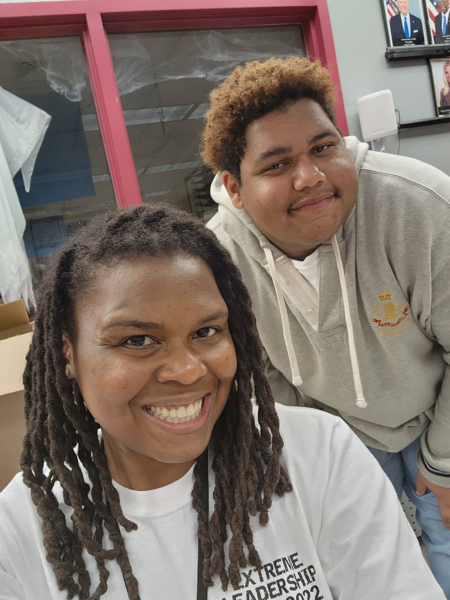 RidgeView_StuCo's tweet photo. Day 2 of the @SouthernStuCo conference (and Jordan's birthday 🥳) has been packed with workshops and general sessions! 🤗💜 https://t.co/jzjkVM8mXm