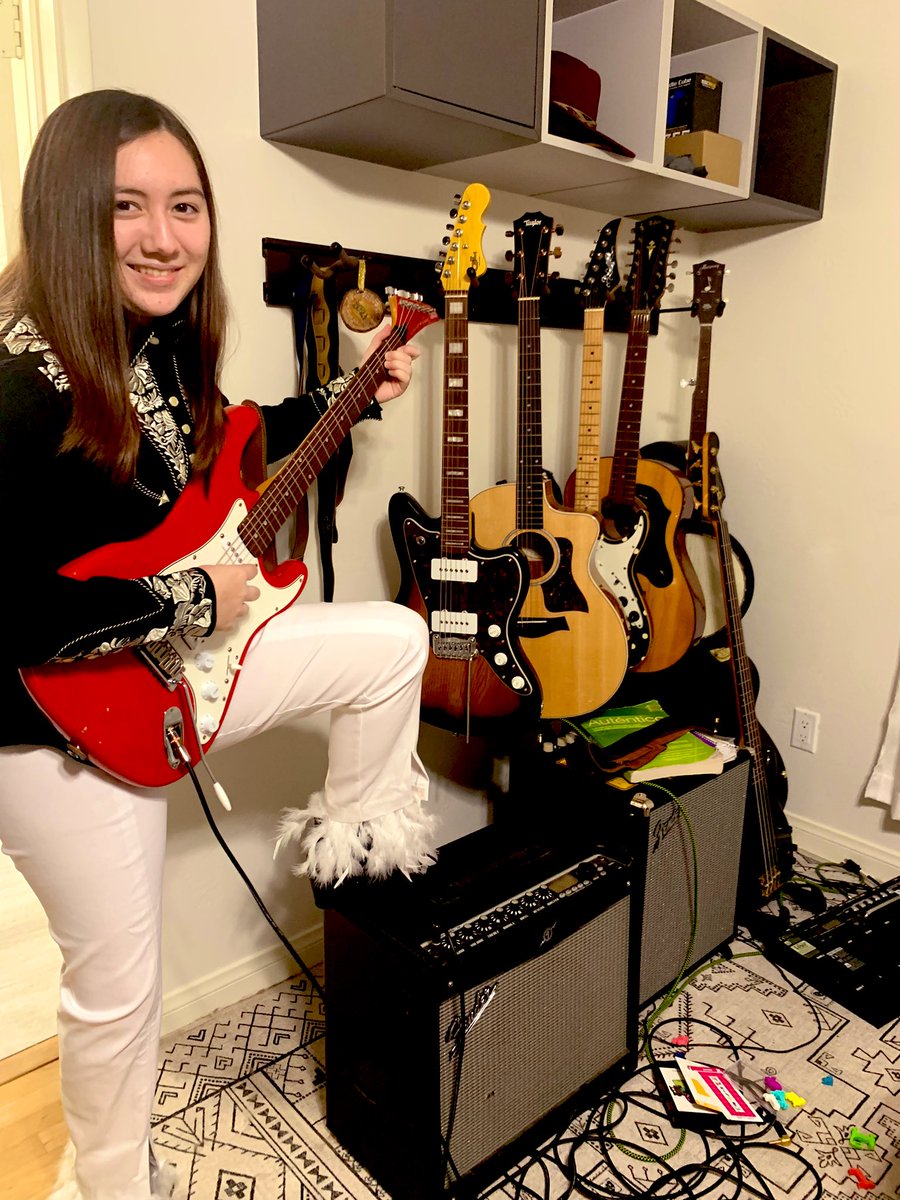 She may kill me, but I can’t resist my teen rocker:) Her individual style is 🔥#vintagestyle #rockstar #guitarjunkie #daughterlove