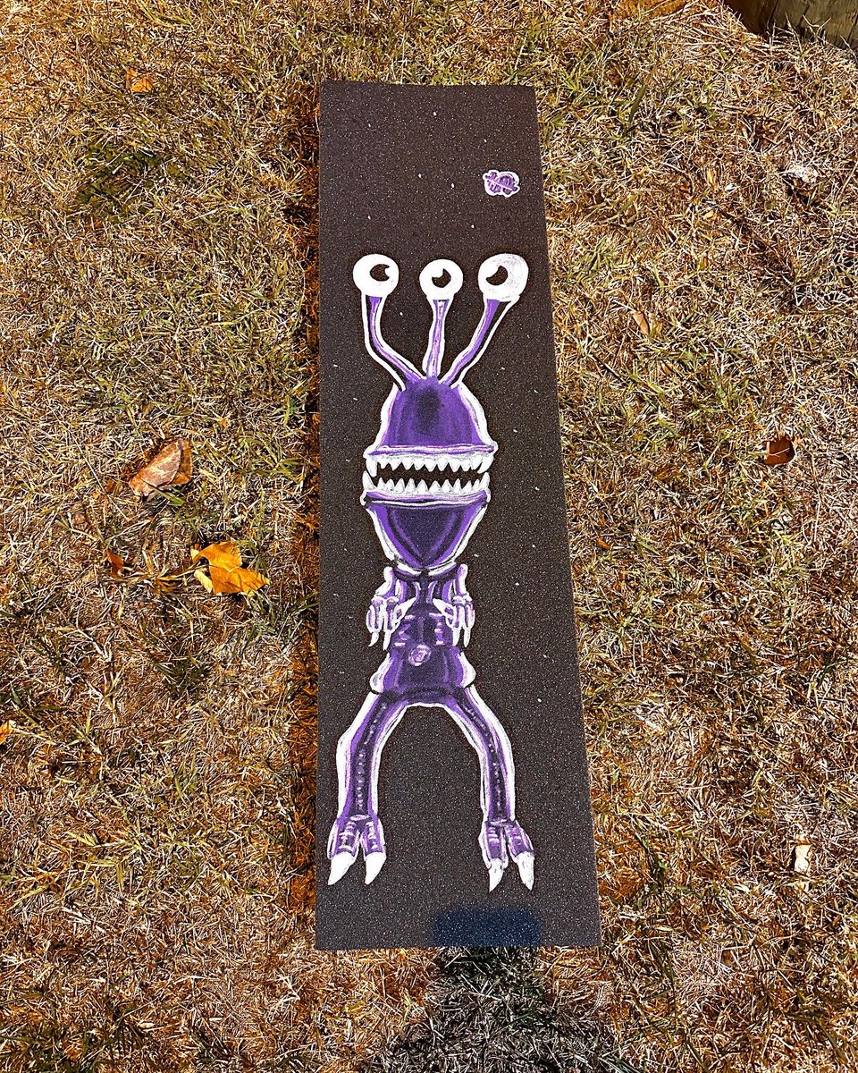CortexHip's tweet image. For Sale
“UFO”
$50 plus shipping
Oil Pens on Mob Grip

#art #gripart #customgrip #mobgrip #mobgrippy #skater #skateboarding #thrasher #berrics #nashville #nashvilleartist #alien #space #cartoon