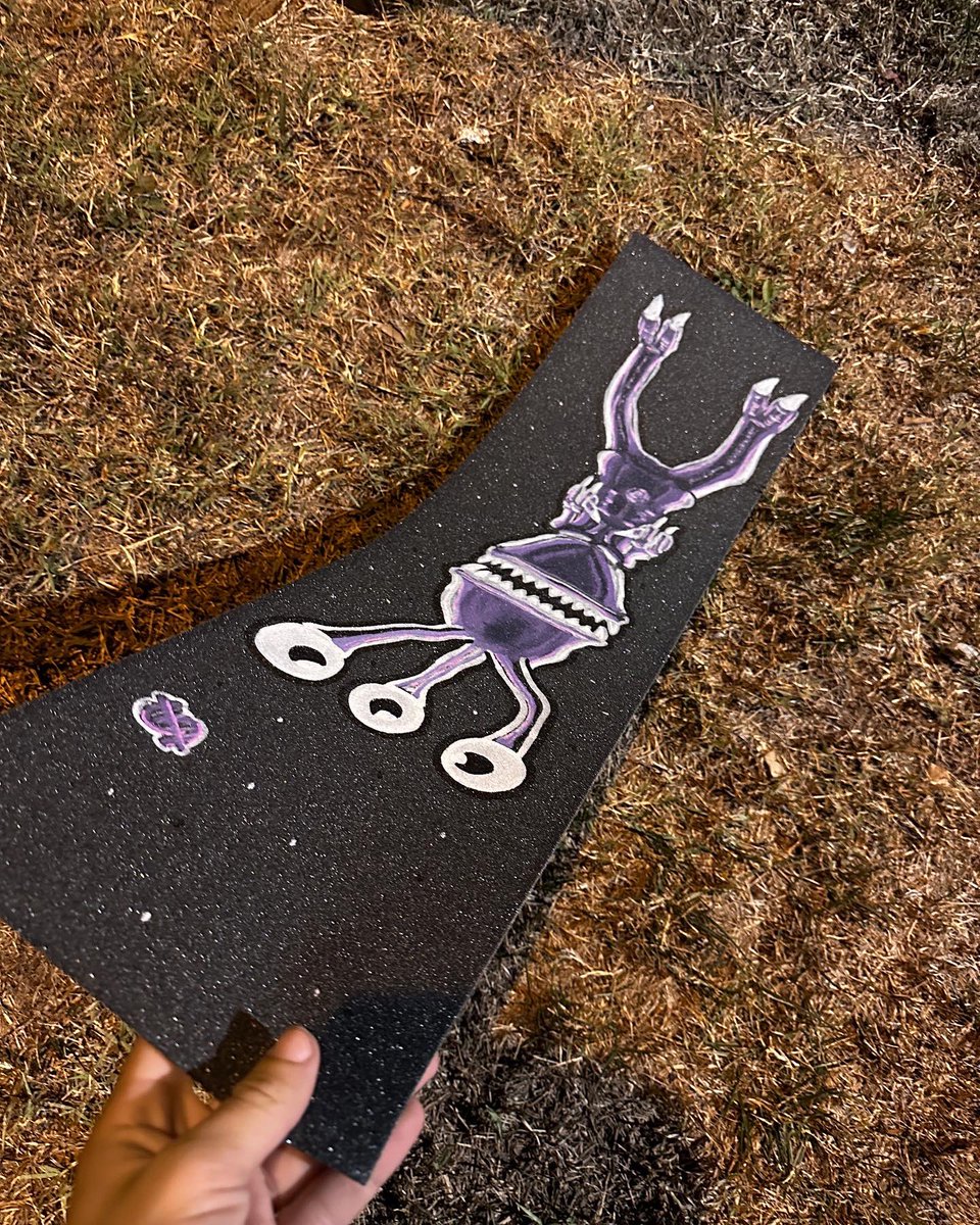 CortexHip's tweet image. For Sale
“UFO”
$50 plus shipping
Oil Pens on Mob Grip

#art #gripart #customgrip #mobgrip #mobgrippy #skater #skateboarding #thrasher #berrics #nashville #nashvilleartist #alien #space #cartoon