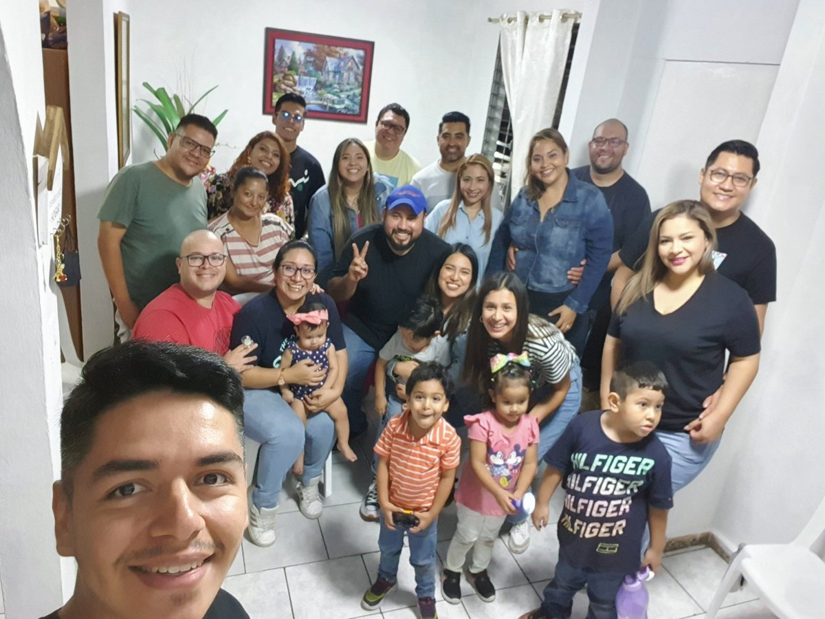 2Compazitos's tweet photo. Seamos íntimos del Señor para poder escuchar su dulce voz. @PastorVladimir @EsmeraldadeRiva @MJcompaz https://t.co/05X1U5K3KA
