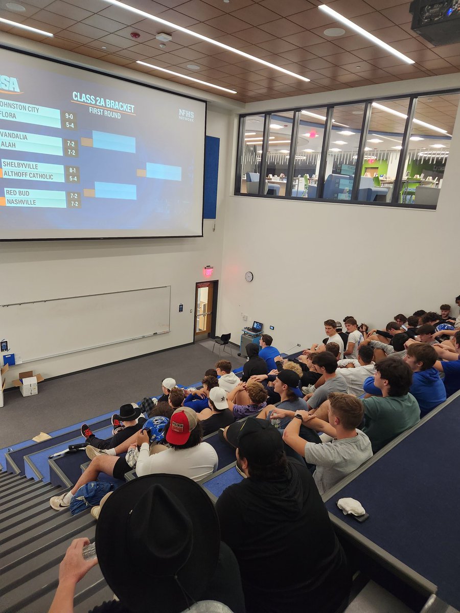 LZHS Football tweet media