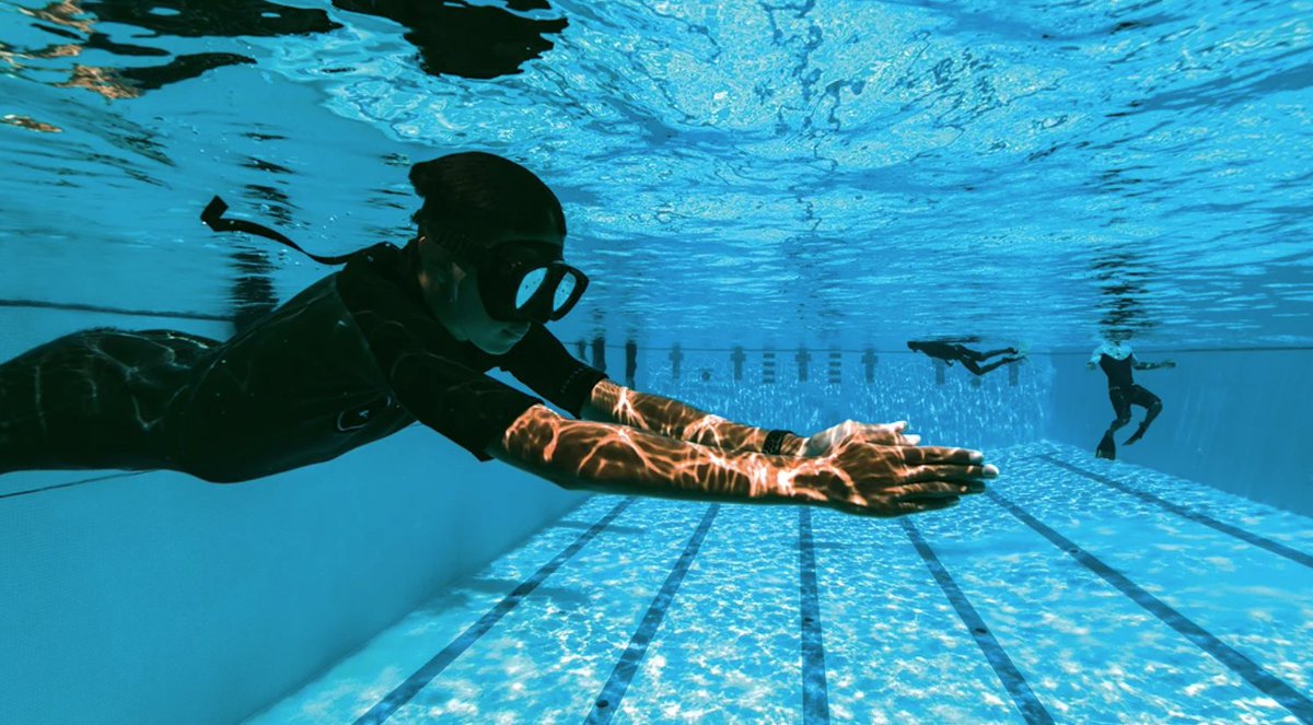 HAWAIIMagazine's tweet photo. Think you know how to breathe? The Hawai‘i Eco Divers’ Apnea Training &amp; Surf Survival Course will make you think again.
https://t.co/WEcjxhUwEQ #Hawaii #SurvivalCourse #Ocean #OceanSafety #Safety https://t.co/UeW0VUMNjJ