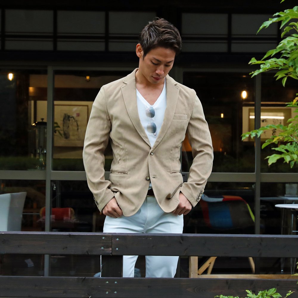 skyocean35's tweet photo. 秋のオシャレにジャケットは外せない。
高級感のあるストレッチのスウェード生地を使用。
ウエストシェイプでタイトなシルエットです。 https://t.co/gX5EAK2LdG