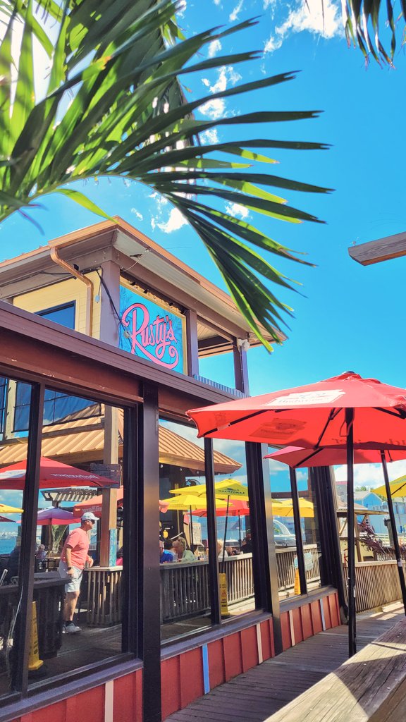 RustysInThePort's tweet image. If this is Fall in Florida, we'll take it... at Rusty's at the Port!!👍😎🌄🏝🍹 #fallishere #fallinflorida #fallingforfall #falloween #relaxitsrustys #rustysfam #rustyspeeps #rustysseafood
