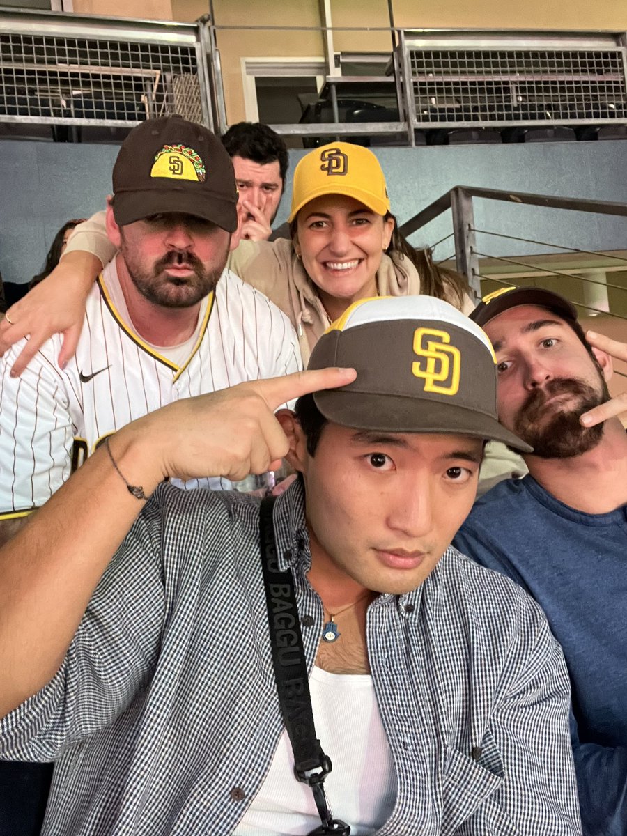 giuli_batt's tweet photo. #TimeToShine #LFGSD #SanDiegoPadres #padres #welovebaseball https://t.co/W3EGnMpu7M