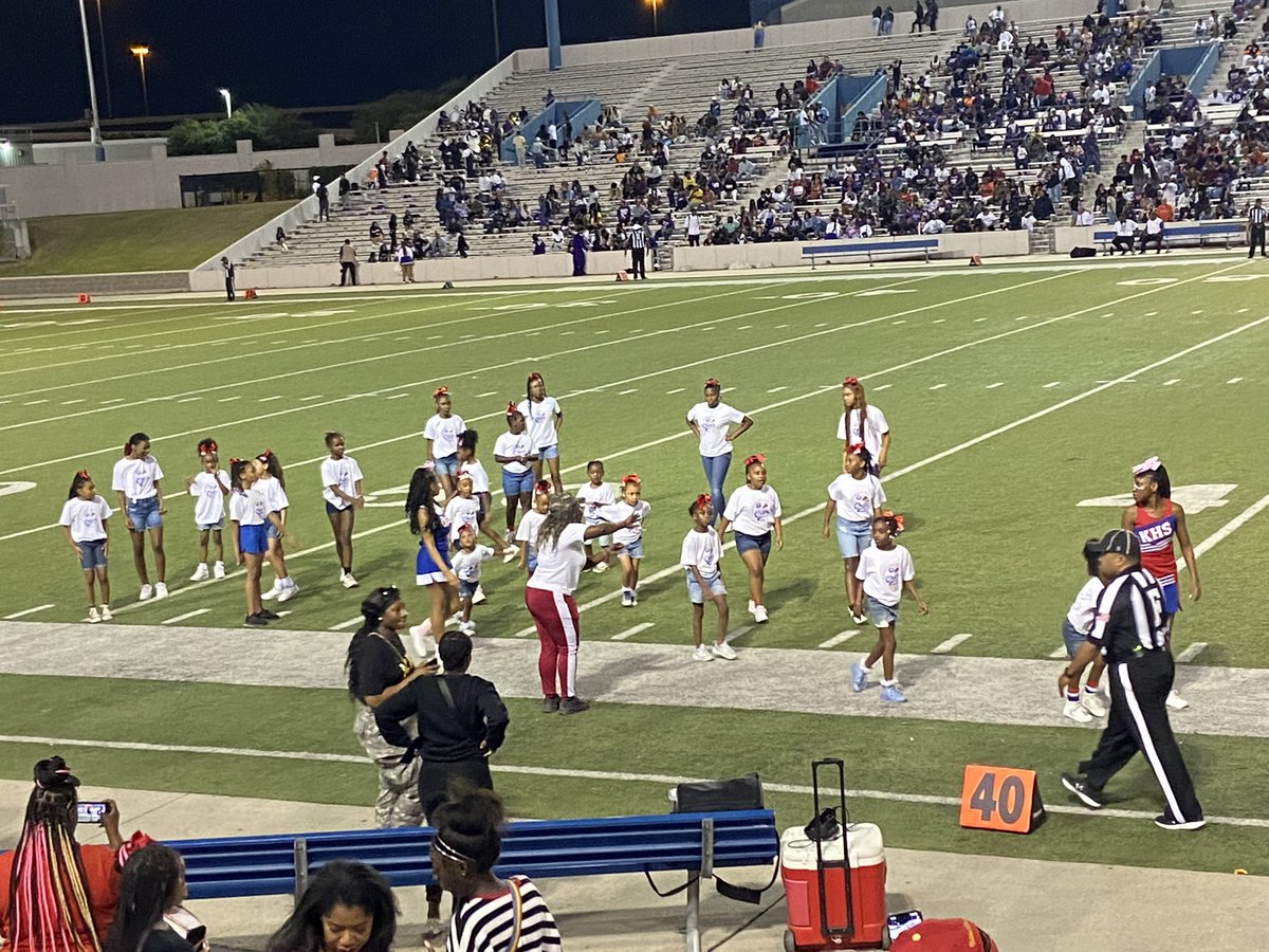 Marques Collins (@marques_collins) on Twitter photo Kashmere Gardens Elementary Cheerleaders enjoying an evening of Homecoming Game Festivities with our Kashmere High Family ๐Lets go Big Rams and Baby Rams ๐คฉ
<a href="/KGESFineArts/">Kashmere Gardens Fine Arts Magnet ES</a> <a href="/Leigha_Curry7/">Leigha Curry</a> <a href="/KashmereHS/">Kashmere High School</a> <a href="/mzkatdan/">Kathy Blueford Daniels</a> <a href="/Wandaful1913/">Wanda Adams</a> Kashmere Gardens Elementary Cheerleaders enjoying an evening of Homecoming Game Festivities with our Kashmere High Family ๐Lets go Big Rams and Baby Rams ๐คฉ
<a href="/KGESFineArts/">Kashmere Gardens Fine Arts Magnet ES</a> <a href="/Leigha_Curry7/">Leigha Curry</a> <a href="/KashmereHS/">Kashmere High School</a> <a href="/mzkatdan/">Kathy Blueford Daniels</a> <a href="/Wandaful1913/">Wanda Adams</a>
