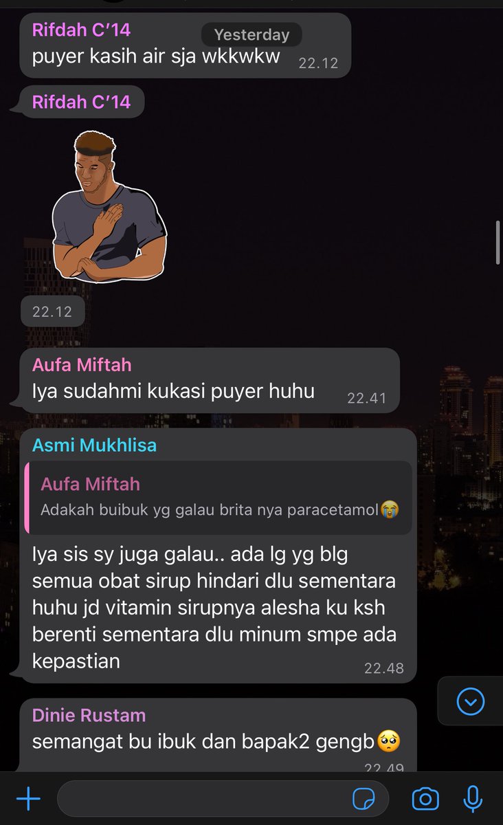 graceeRL's tweet photo. Ketika grup teman SMA sudah beralih menjadi grup ibu dan anak🙃
Paracetamol pun menjadi perbincangan hangat🤣 https://t.co/7ufwmpYj5Y
