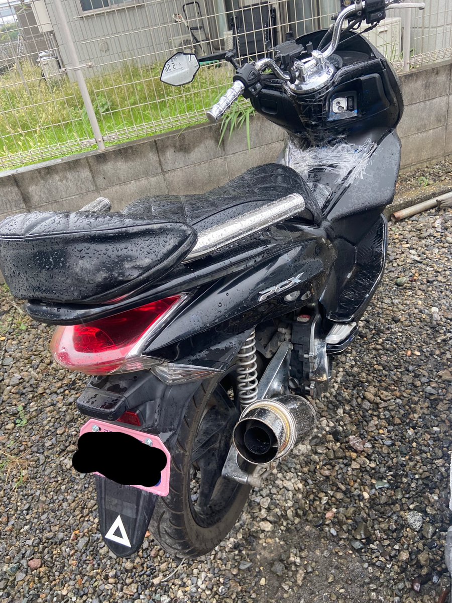 bikecustom6's tweet photo. 埼玉からPCX売ります
マフラー、マスク、エナメルシート、社外ミラー、バックレスト
走行2万キロ
自賠責来年の5月まで
一括のみ12万円
購入希望の方はDM下さい
ご自宅までの配送手配も出来ます
#ワンツー #V125 #V125G #PCX #バイク #シグナス https://t.co/876w2jSKbv