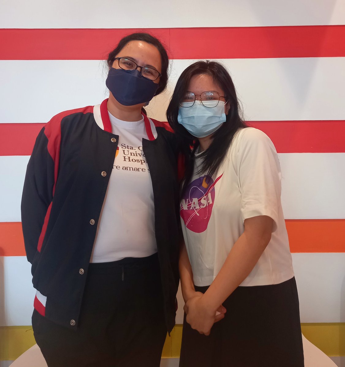 luckychan's tweet photo. I didn't get to take pics during the event again ahaha, but here are some pics with Mica before the event! Featuring my #LIYourself outfit, which is something along the lines of "If Kiminobu Kogure went to med school in SGUH", lol π https://t.co/SKD1a0ZH2w