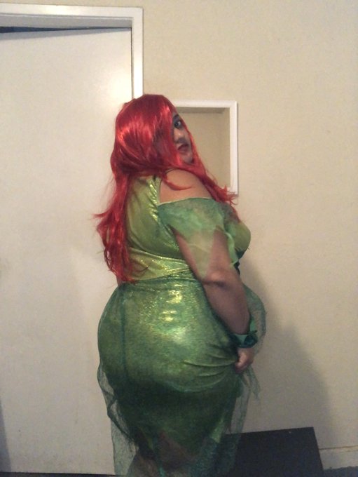 Yay it&rsquo;s October I&rsquo;ll be making new clips in cosplay outfits! I&rsquo;m plus size poison ivy! https://t.co<a href="/tag/femdom"class="tags"><span>#femdom</span></a>
