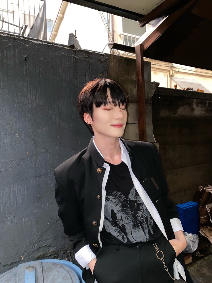 HourlyBlklvl's tweet photo. ♡ 🌼 ♡ Uin ♡ 🌼 ♡
#BLACK_LEVEL #블랙레벨 @Blacklevel_twt #Uin https://t.co/bbDLOzjpGp