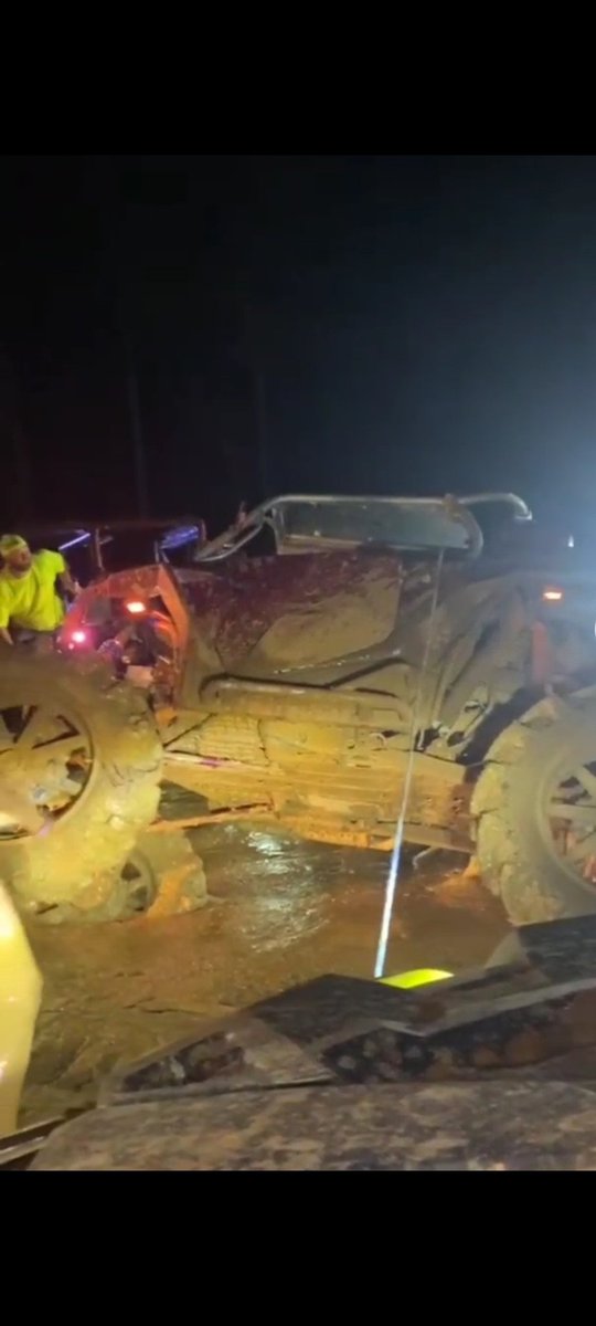 TalonButcher's tweet image. Mud riding is so fun