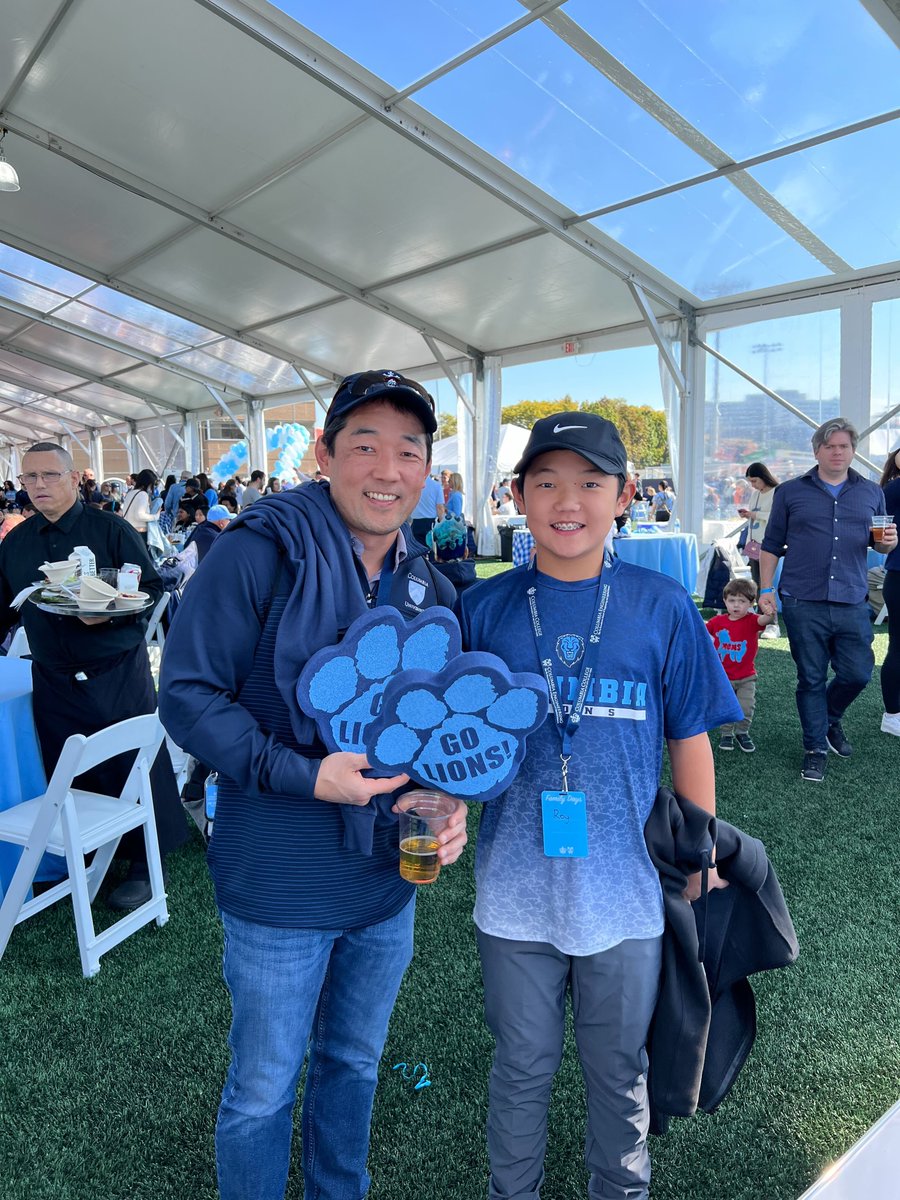 Just too many smart, beautiful people at #Columbia #homecoming, can't post photos of them all... 😉
💙🦁💙 #ceya