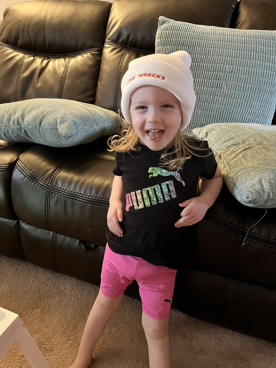UnbrokenJuliet's tweet photo. Lorelai is pretty jealous that I saw @WeAreTheWrecks last night without her. She stole my hat in protest. She did say she’d be a rockstar one day with her ukulele so I’m sure she’ll be opening for you guys soon enough 😂 https://t.co/L1MrxlomZK
