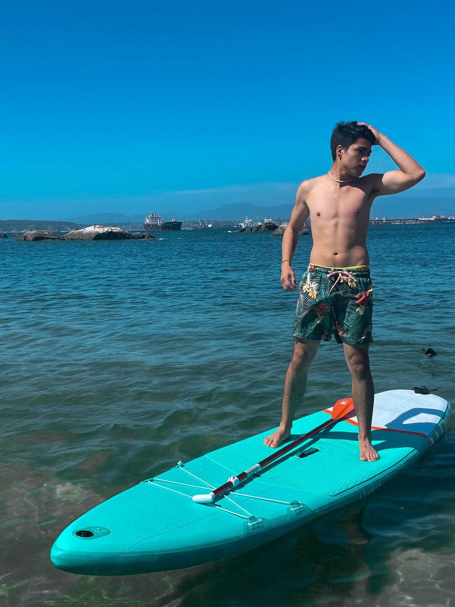 dearyguy1's tweet photo. día de sup 🏄🏽‍♂️ https://t.co/BQTgo0pqzE