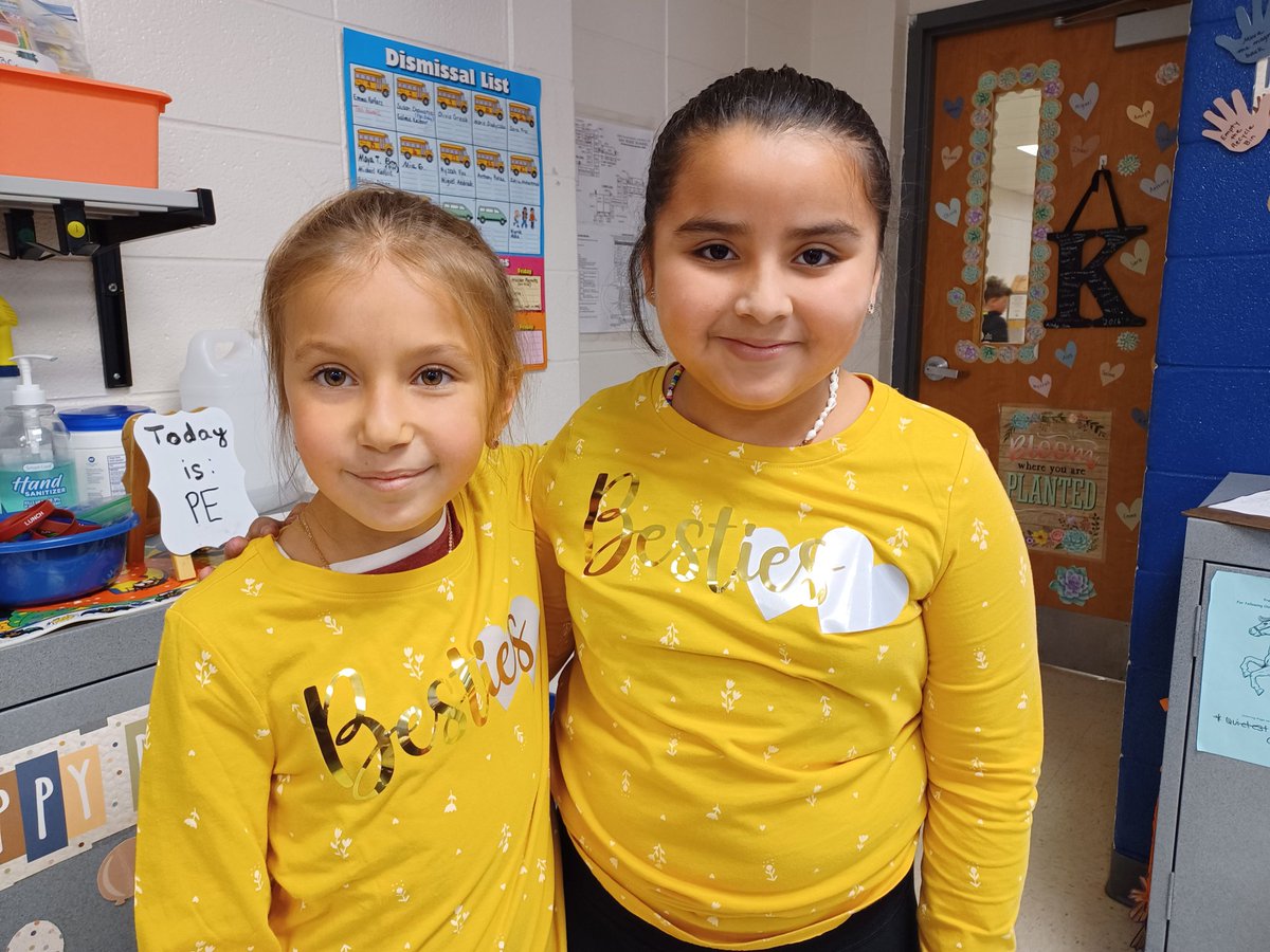 Third graders are standing up to bullying! What a great spirit week! #oakridgeNPD117 #oakridgemustangs