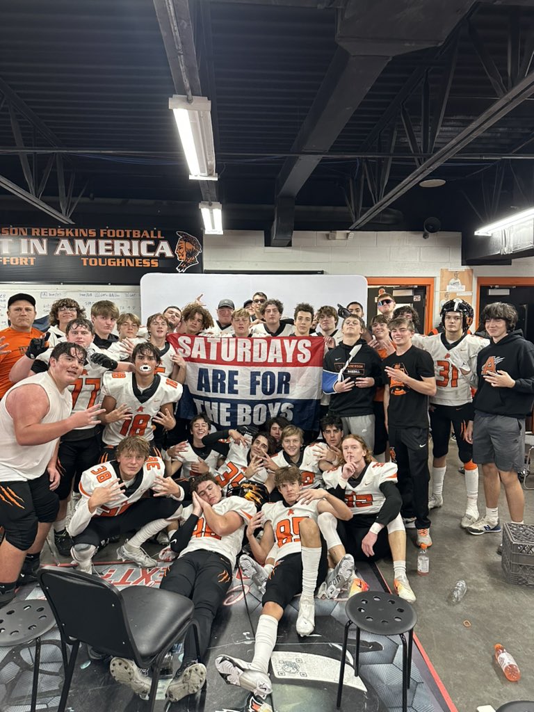 anouncr's tweet image. Although we didn’t end the season with a win, proud of these young men on a fantastic JV season!  We ended the year 7-2-1!  It was an absolute blast to share the sideline with these young men on Saturdays helping prepare them for future Friday nights! #workwins @CoachEvanDreyer