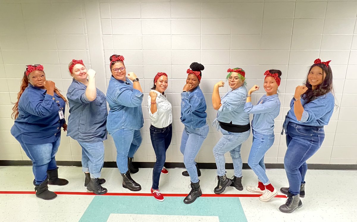 MsMunoz4's tweet photo. Girl Power ♥️💪🏽 @ExplorersCol #4th5thGrade #fallfestival🍂🎃 https://t.co/5nf0qCEK9L