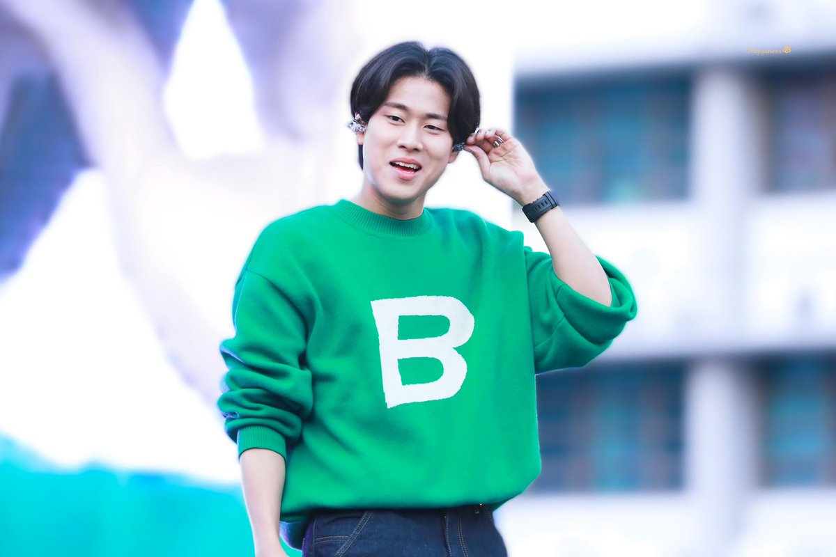 happiness_c26's tweet photo. 221022 #이무진 CAST PARK STAGE HQ
#이무진 #LEEMUJIN
#2022CASTPARKSTAGE
@BPM_LMJ https://t.co/K28wlRLNoX
