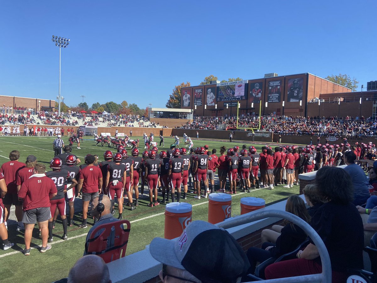 HunterSatterfi3's tweet photo. Appreciate all the love shown by the coaches and staff. Great campus and even better fans! @CoachHornsby_LR @LRBearsFootball GO BEARS!! https://t.co/9N0jrvIiGJ
