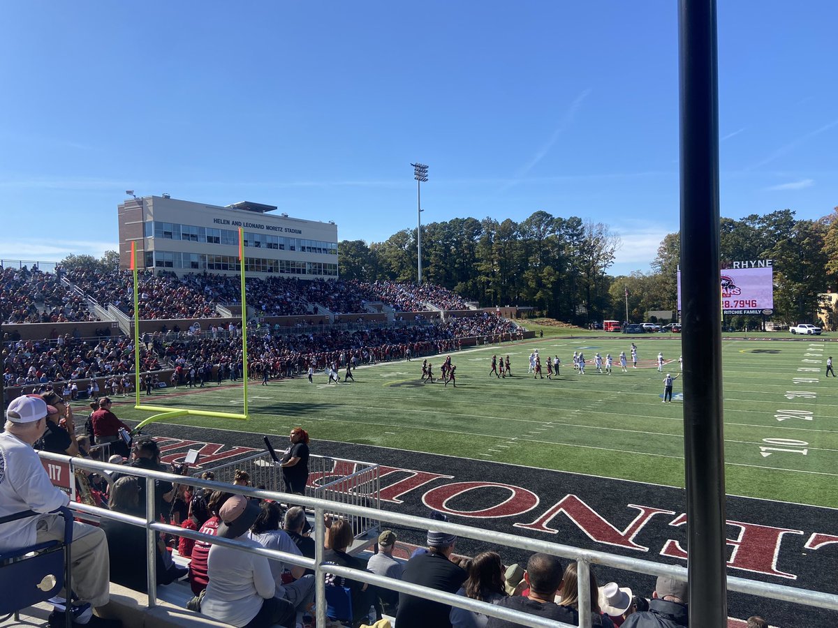 HunterSatterfi3's tweet photo. Appreciate all the love shown by the coaches and staff. Great campus and even better fans! @CoachHornsby_LR @LRBearsFootball GO BEARS!! https://t.co/9N0jrvIiGJ